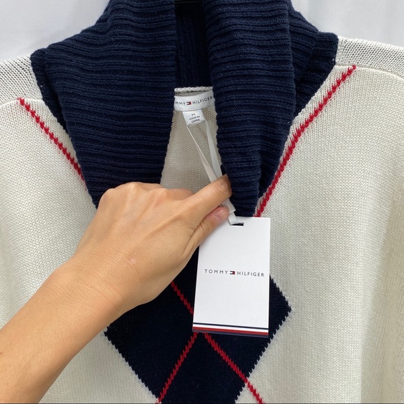 Tommy Hilfiger Sweater - Picture 3 of 4